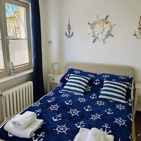 Gryfhaus - Nawigatora, 18m2 Dla Rodzin, Spokojny Pobyt, 2 - 4 Osoby * מידזיזדרויה